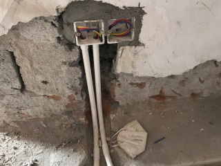 水、电管开槽施工