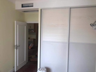 套装门、踢脚线安装