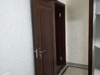 成品门及墙纸铺贴