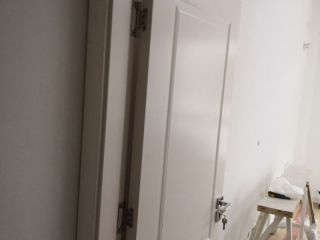 成品门及墙纸铺贴