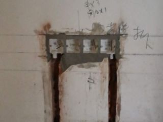 水、电管开槽施作