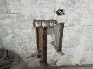 水、电管开槽施作