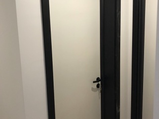 成品门及墙纸铺贴