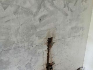 水、电管开槽施作