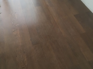 实木复合地板铺设