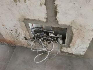 强、弱电布管，穿线施作