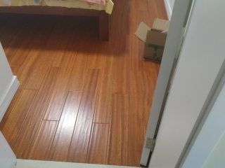 实木复合地板铺设