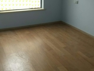 实木复合地板铺设
