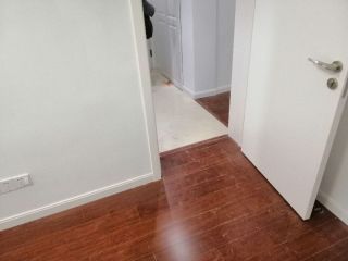 成品门及墙纸铺贴