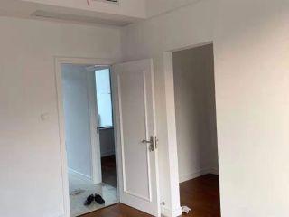 成品门及墙纸铺贴