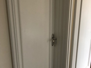 套装门、踢脚线安装