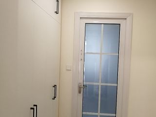 成品门及墙纸铺贴