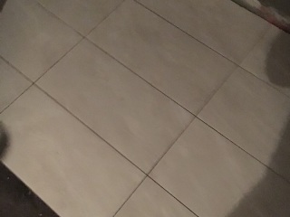 地砖铺贴及地面找平施作