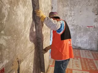墙、顶面腻子批嵌