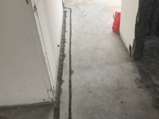 水、电管开槽施作