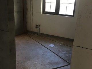 水、电管开槽施工