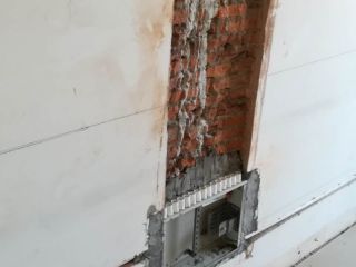 水、电管开槽施作