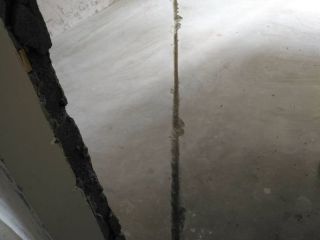 水、电管开槽施作
