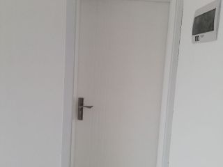 成品门及墙纸铺贴