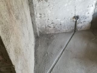 水、电管开槽施工