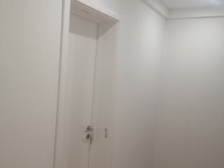 套装门、踢脚线安装