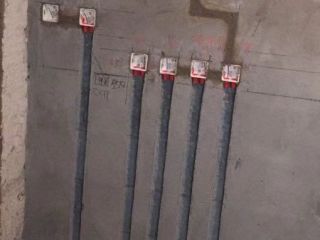 水、电管开槽施作