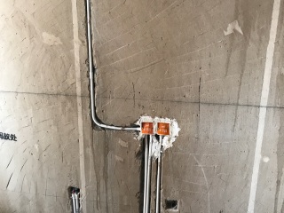 强、弱电路穿线施作