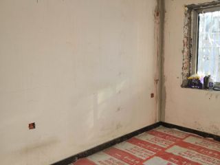 地砖铺贴及地面找平施作