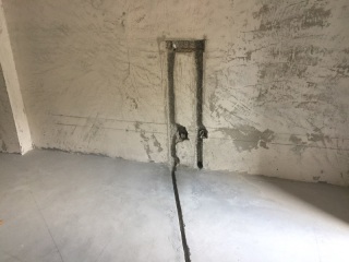 水、电管开槽施作