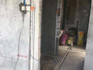 水、电管开槽施作