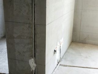 水、电管开槽施作