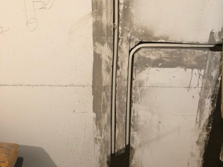 水、电管开槽施作