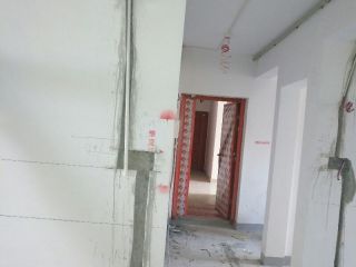 水、电管开槽施工