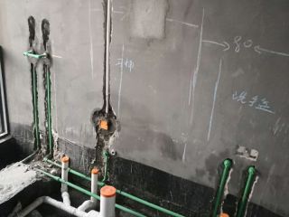 水、电管开槽施作