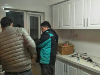 集成吊顶及橱柜柜体安装