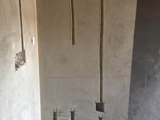 水、电管开槽施作