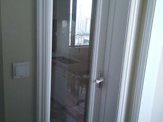 套装门、踢脚线安装