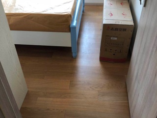实木复合地板铺设