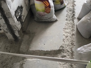 水、电管开槽施作