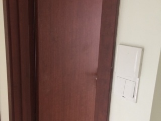 套装门、踢脚线安装