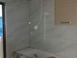 成品门及墙纸铺贴