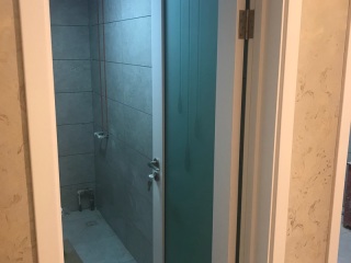 成品门及墙纸铺贴