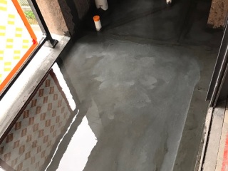 地砖铺贴及地面找平施作