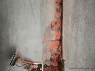 水、电管开槽施工