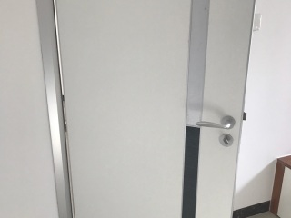 成品门及墙纸铺贴