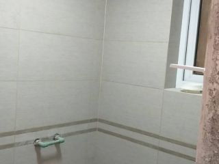 厨房、卫生间墙砖施作