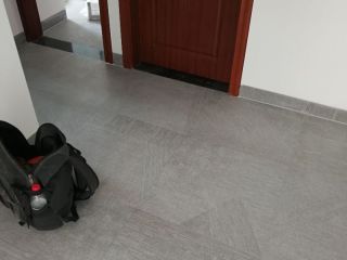 地砖铺贴及地面找平施作