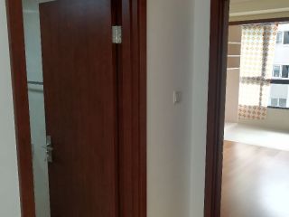 套装门、踢脚线安装