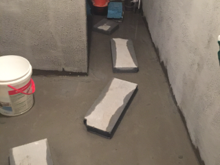 厨房、卫生间墙砖施作