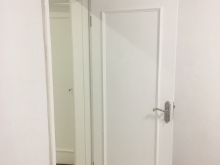 套装门、踢脚线安装
